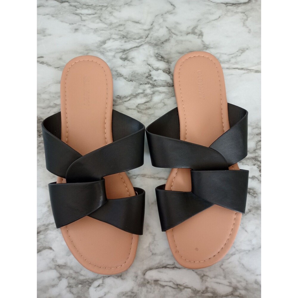 Old Navy Black Faux Leather Flat Sandals Size 8